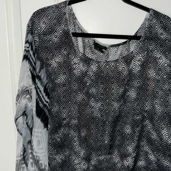 Feathers light gray print sheer flowey blouse - Picture 3 of 5